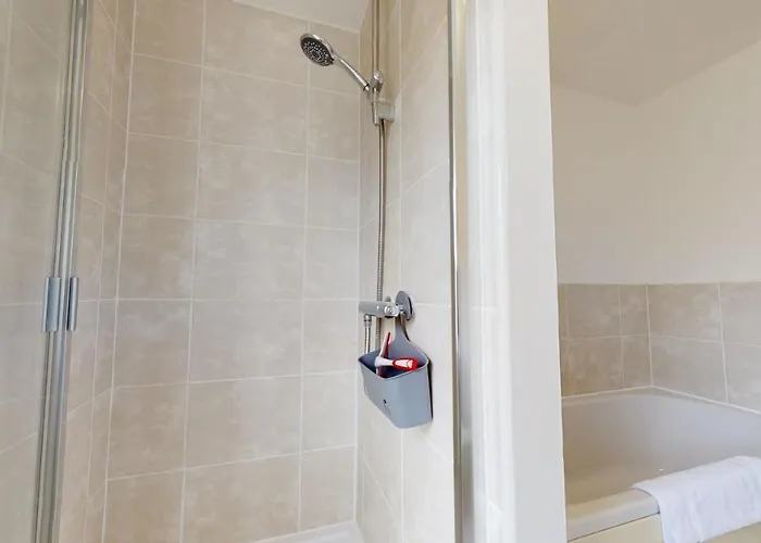 Sparrowbill House By Cliftonvalley *