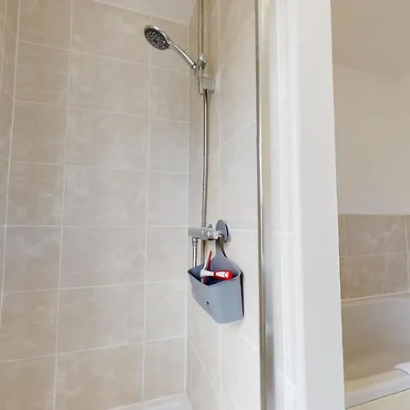 Sparrowbill House By Cliftonvalley *