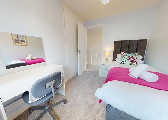 Sparrowbill House By Cliftonvalley בריסטול