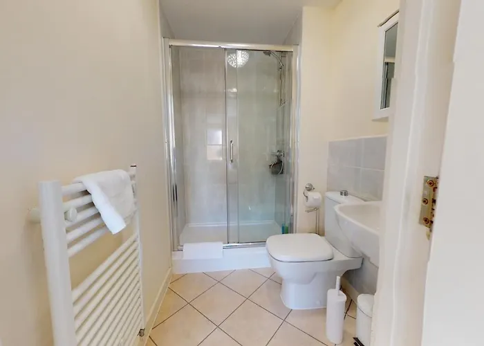 Sparrowbill House By Cliftonvalley